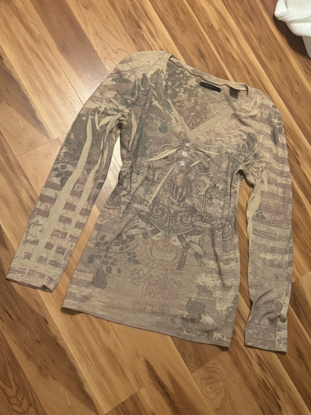 Kiara | Long Sleeve Button Graphic Tee